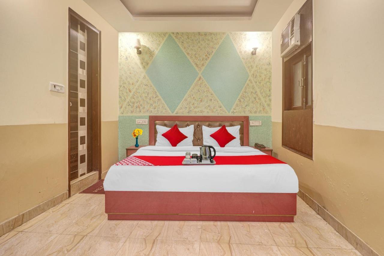 Hotel O Prince Home Stay Near Ambience Mall นิวเดลี ภายนอก รูปภาพ