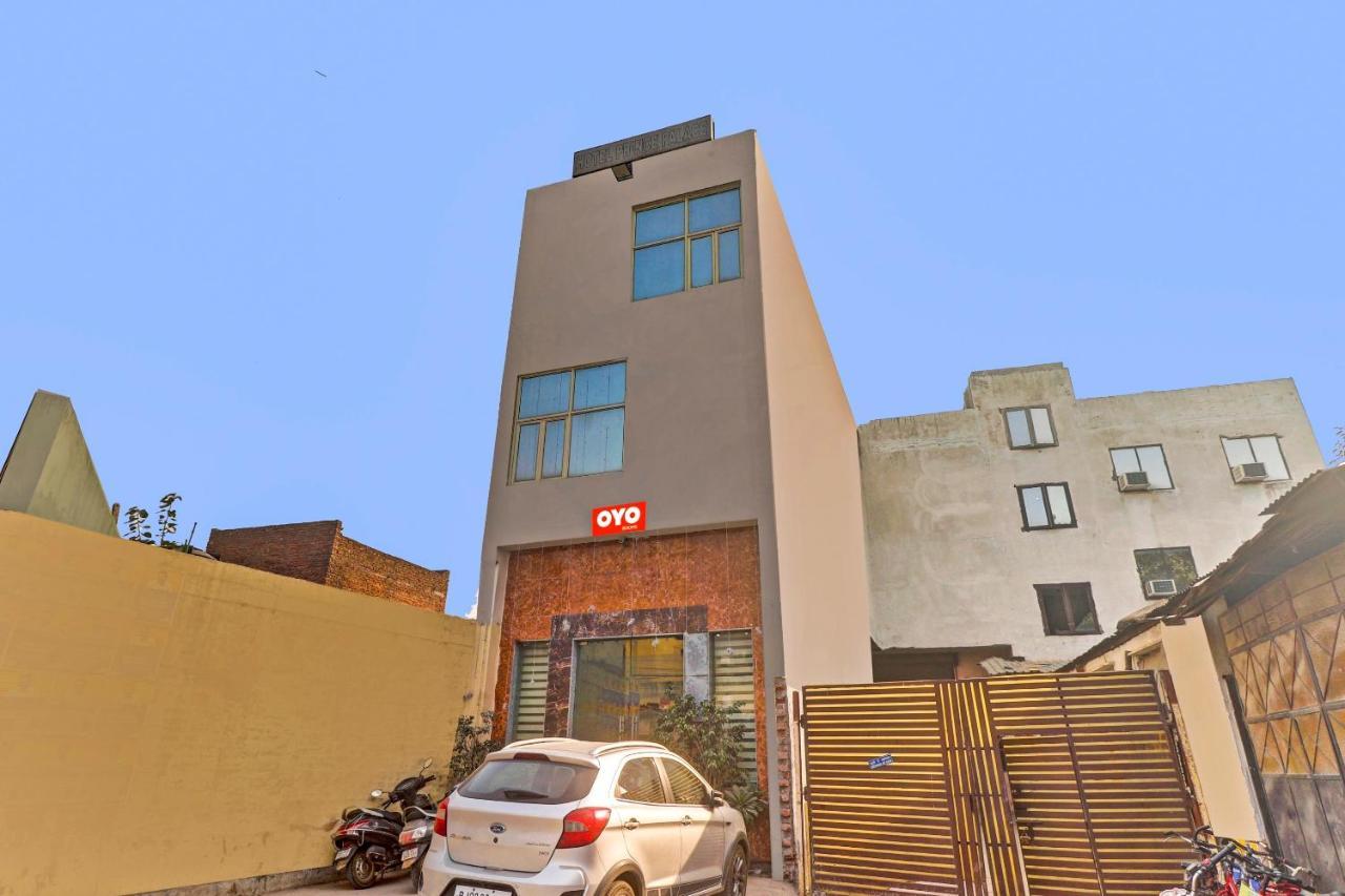 Hotel O Prince Home Stay Near Ambience Mall นิวเดลี ภายนอก รูปภาพ