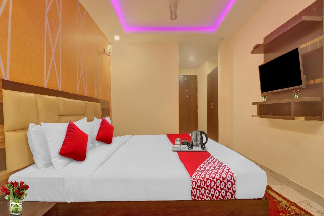 Hotel O Prince Home Stay Near Ambience Mall นิวเดลี ภายนอก รูปภาพ